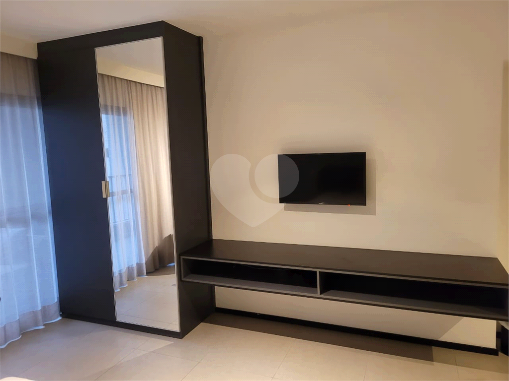 APARTAMENTO em CONSOLAÇÃO