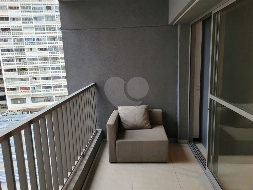 APARTAMENTO em CONSOLAÇÃO