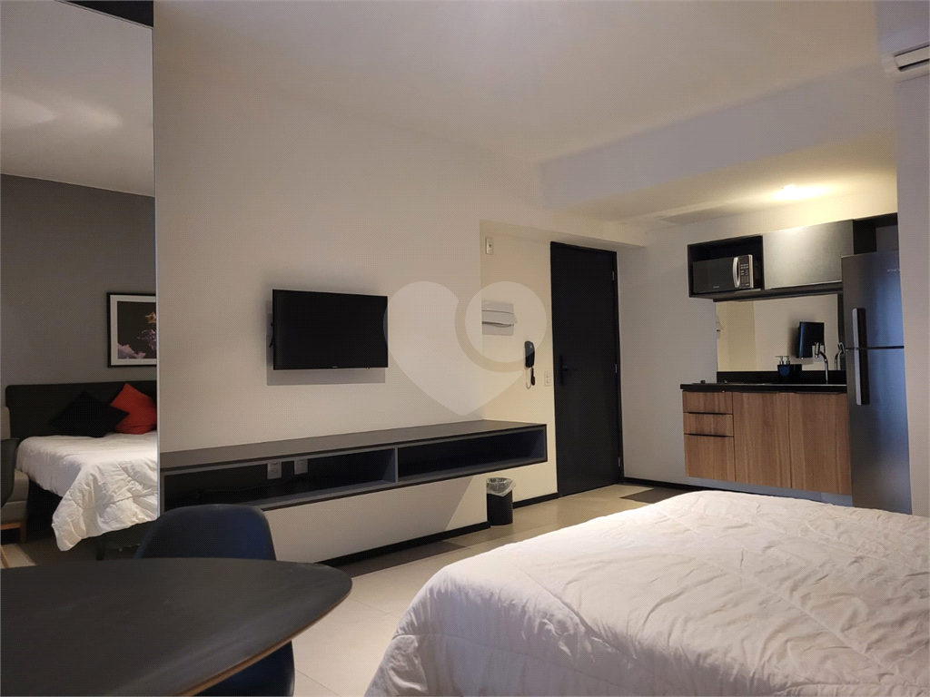 APARTAMENTO em CONSOLAÇÃO