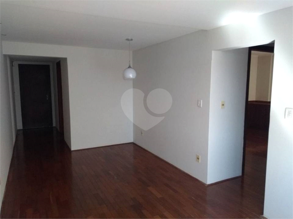 Apartamento à venda com 2 quartos, 77m² - Foto 1