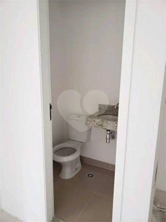 Sala Comercial Nova à venda em Santana no Edifício Brasília Corporate com 50 m² 2 vagas 2 banheiros!