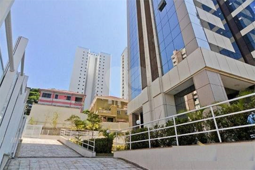 Sala Comercial Nova à venda em Santana no Edifício Brasília Corporate com 50 m² 2 vagas 2 banheiros!