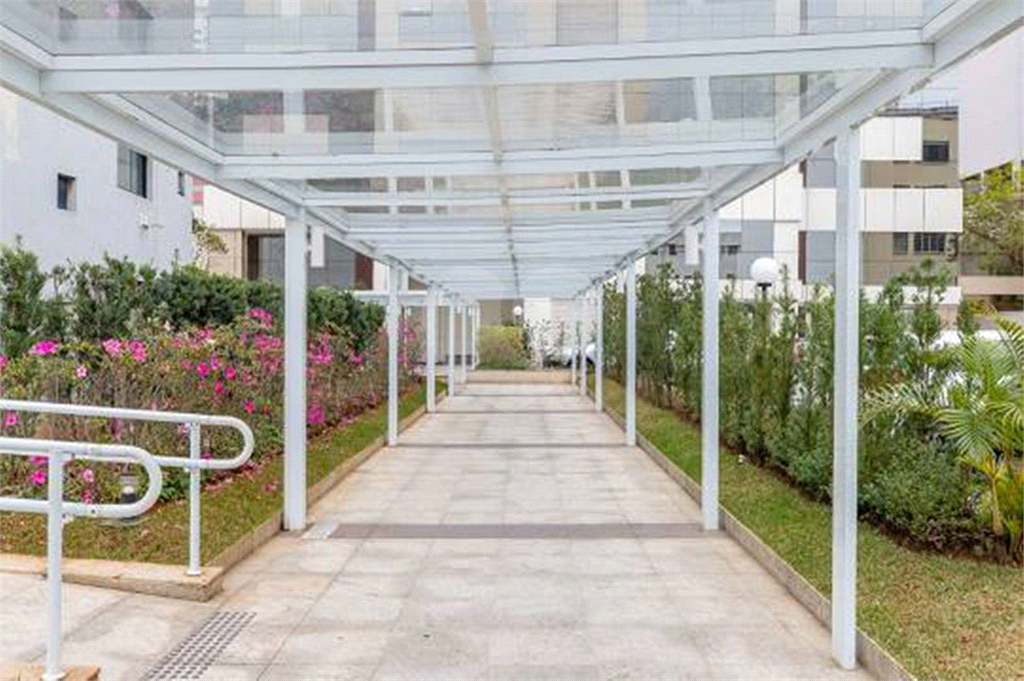 Sala Comercial Nova à venda em Santana no Edifício Brasília Corporate com 50 m² 2 vagas 2 banheiros!