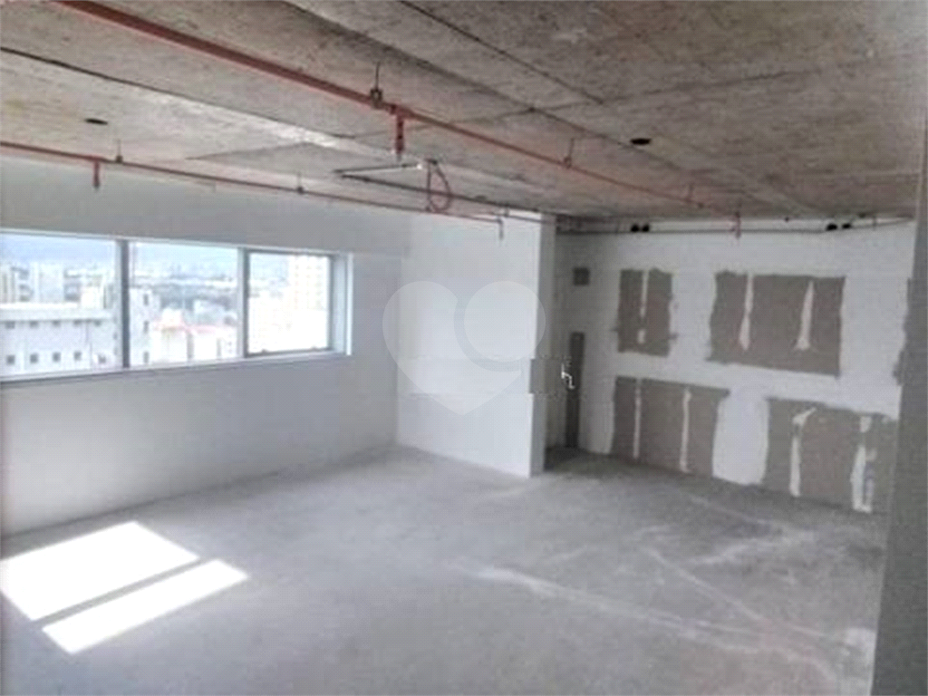 Sala Comercial Nova à venda em Santana no Edifício Brasília Corporate com 50 m² 2 vagas 2 banheiros!