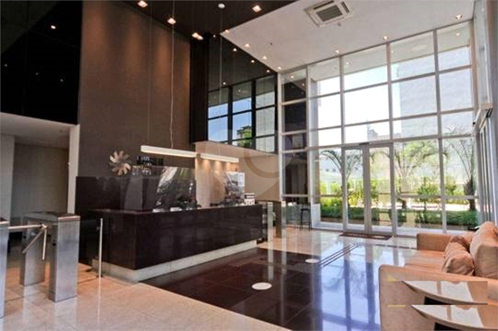 Sala Comercial Nova à venda em Santana no Edifício Brasília Corporate com 50 m² 2 vagas 2 banheiros!