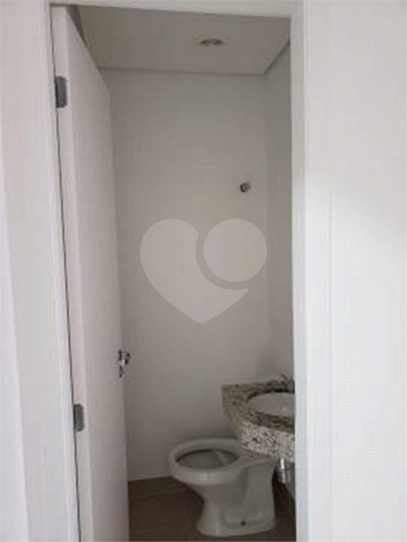 Sala Comercial Nova à venda em Santana no Edifício Brasília Corporate com 50 m² 2 vagas 2 banheiros 
