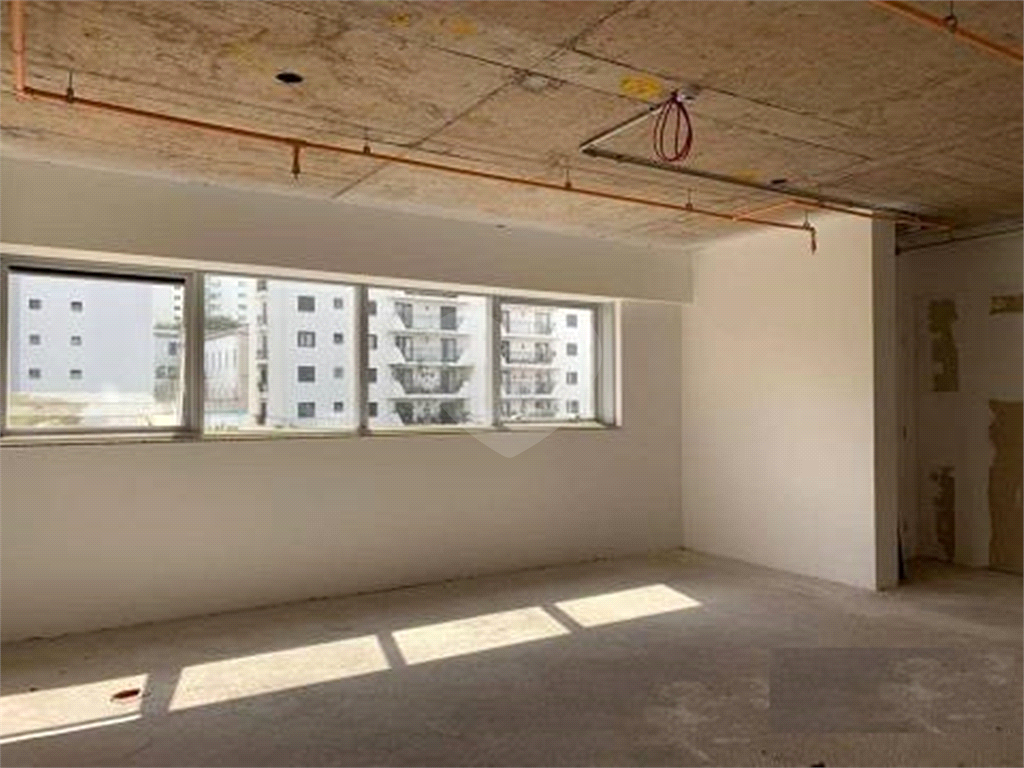 Sala Comercial Nova à venda em Santana no Edifício Brasília Corporate com 50 m² 2 vagas 2 banheiros 
