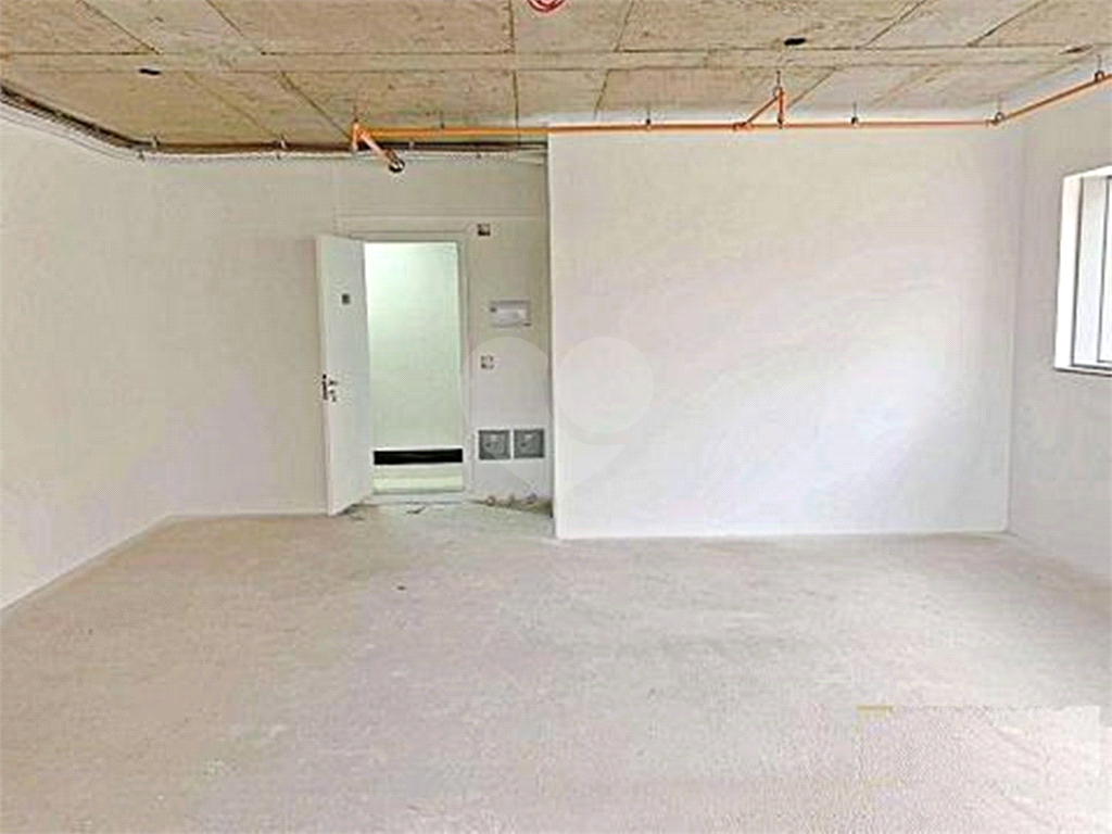 Sala Comercial Nova à venda em Santana no Edifício Brasília Corporate com 50 m² 2 vagas 2 banheiros 