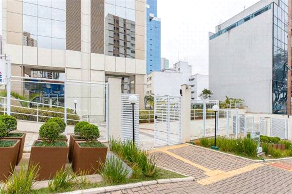 Sala Comercial Nova à venda em Santana no Edifício Brasília Corporate com 50 m² 2 vagas 2 banheiros 