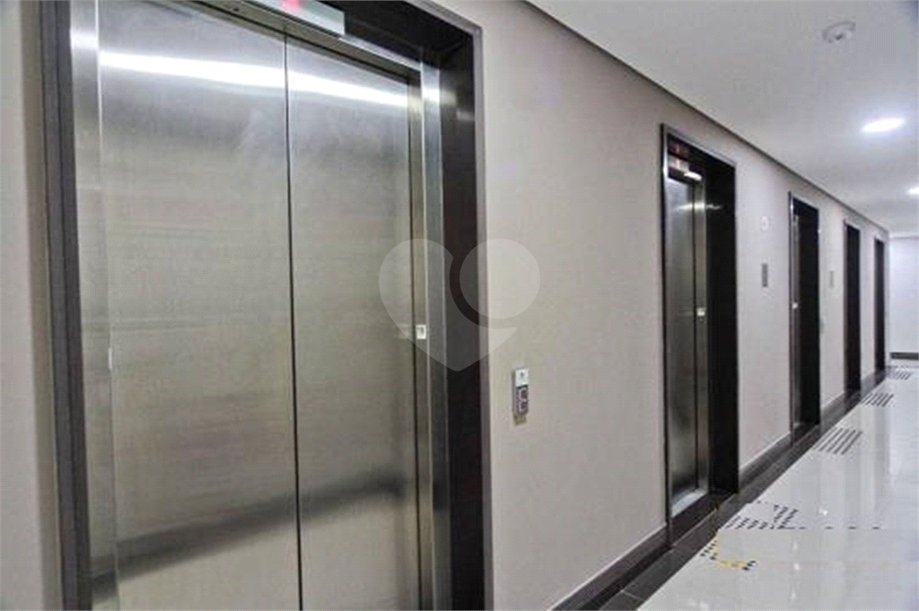 Sala Comercial Nova à venda em Santana no Edifício Brasília Corporate com 50 m² 2 vagas 2 banheiros 