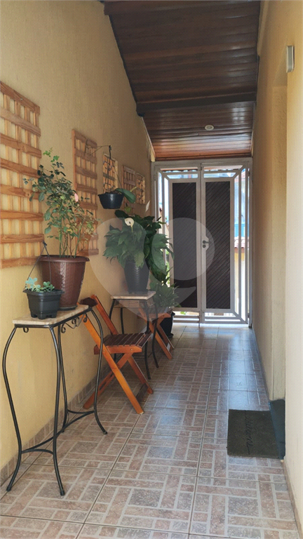 Sobrado no Bairro do Limão com 03 suítes e 05 vagas com area gourmet
