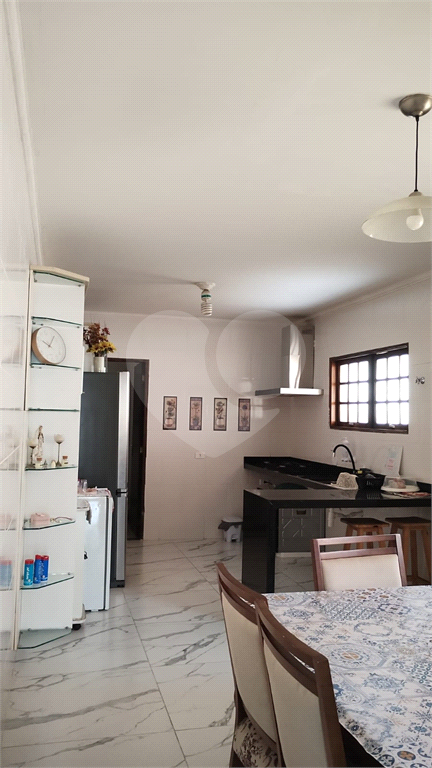 Sobrado no Bairro do Limão com 03 suítes e 05 vagas com area gourmet