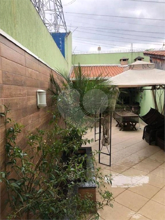 Lindo Sobrado grande e espaçoso numa das melhores ruas do Parque São Domingos!