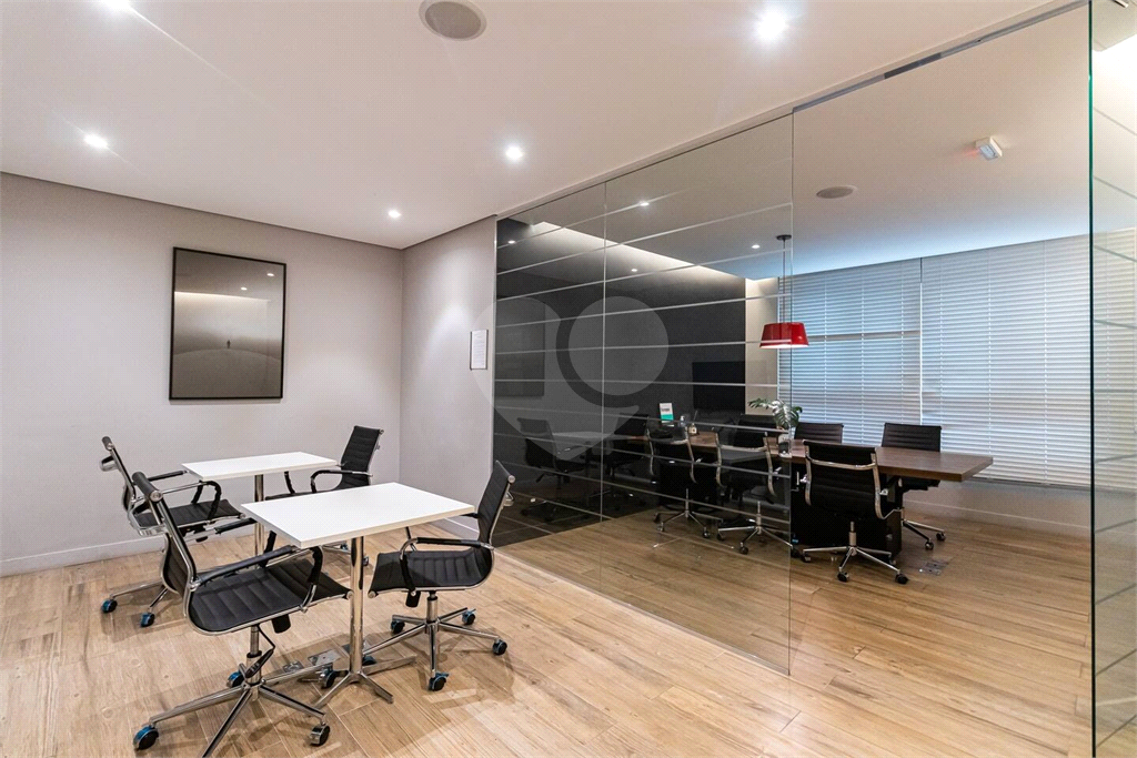 Studio a venda no condominio Setin  Downtown Luz mobiliado