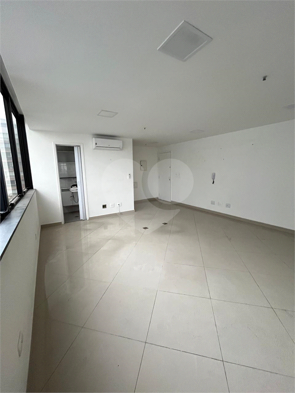 VENDE-SE SALA COMERCIAL  34M EM SANTANA AO LADO DO HOSPITAL SAN PAOLO
