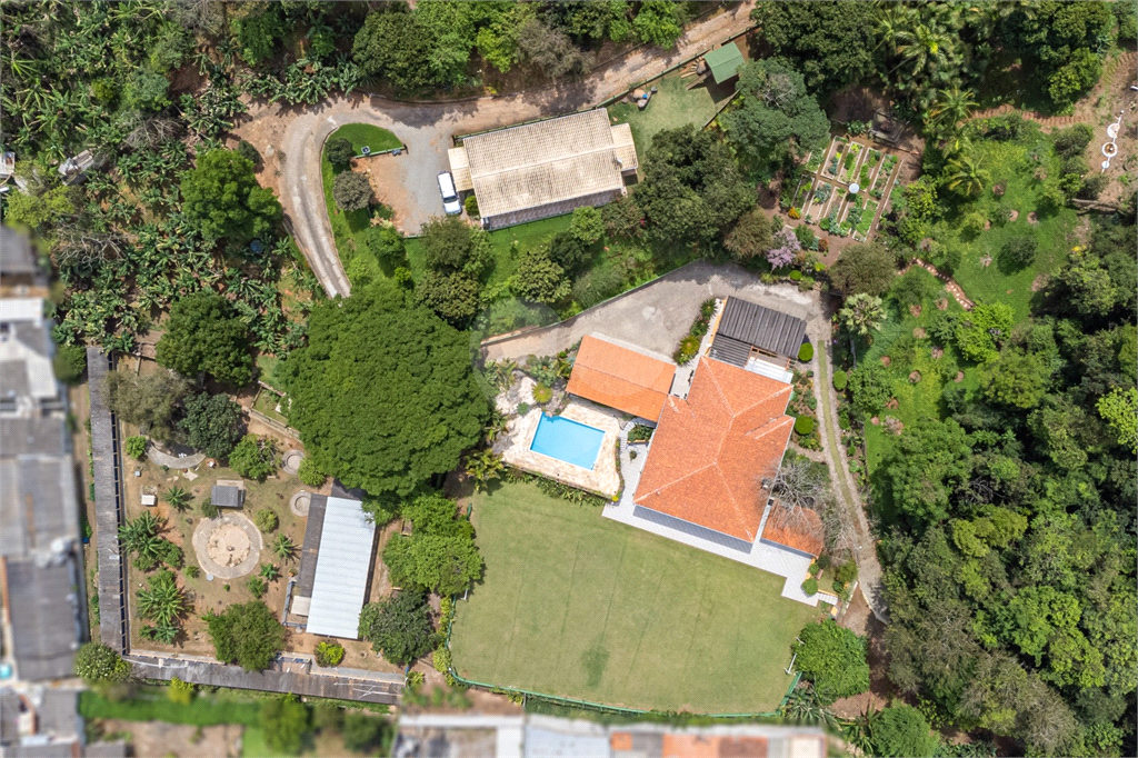 Fazenda à venda com 4 quartos, 2401m² - Foto 3