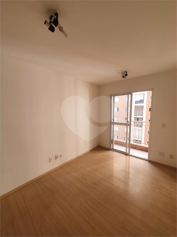 APARTAMENTO em JARDIM FLOR DA MONTANHA