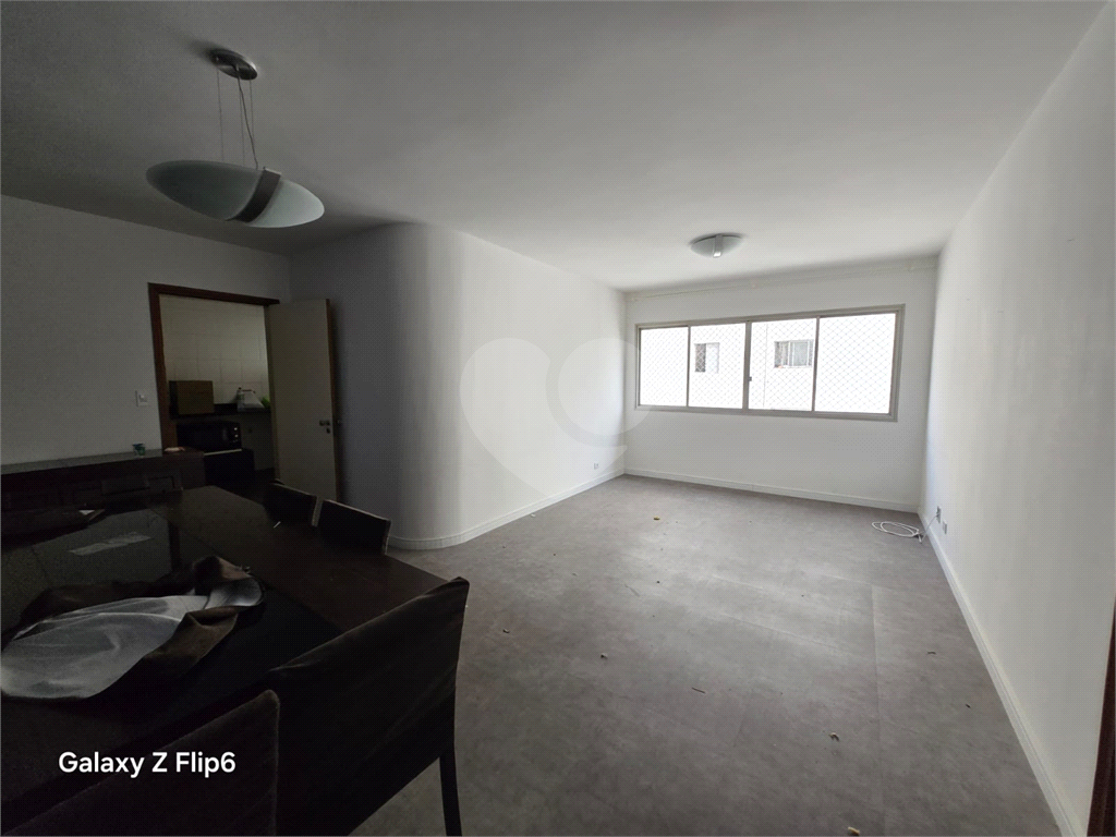 APARTAMENTO em SANTANA
