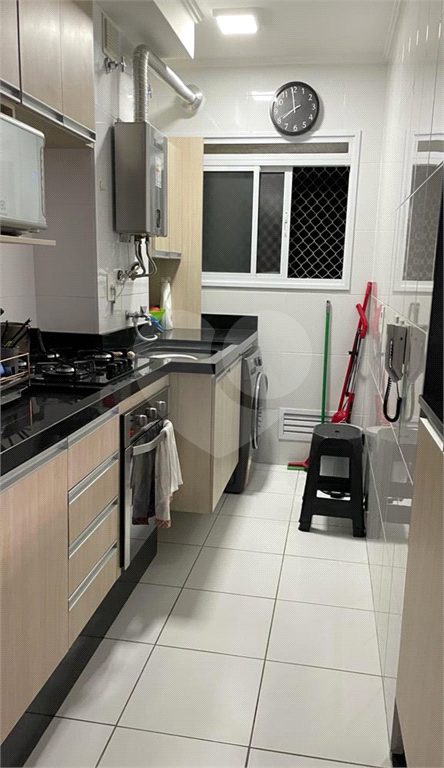 Apartamento com 2 dormitórios no Cidade Maia. 