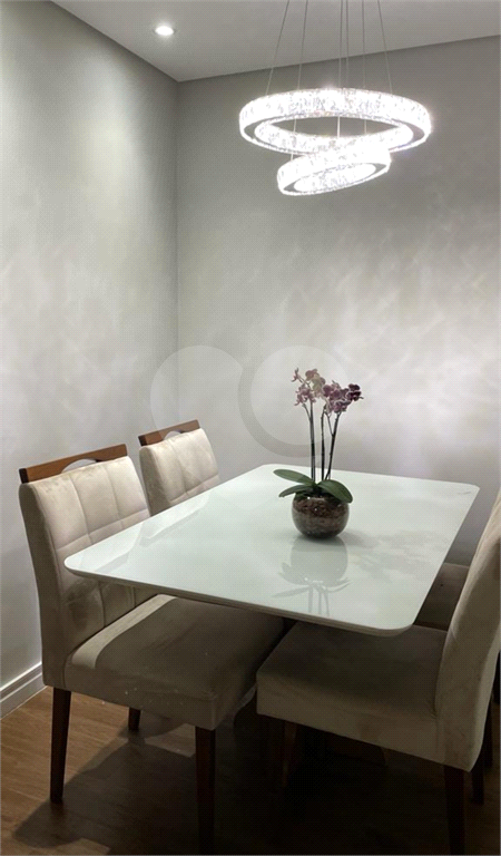 Apartamento com 2 dormitórios no Cidade Maia. 