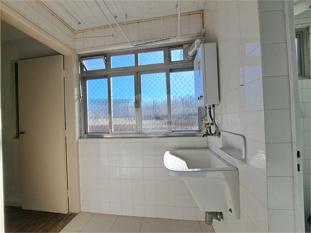 APARTAMENTO em SANTANA