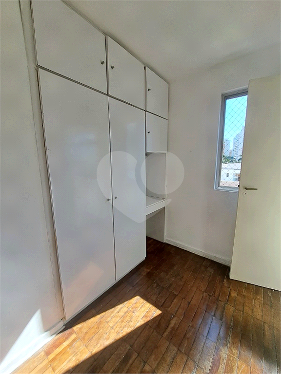 APARTAMENTO em SANTANA
