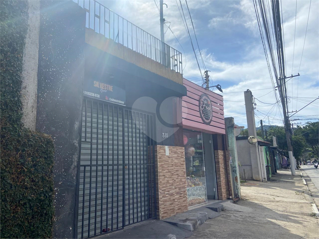 Casa a venda com dois pontos comerciais em Vila Albertina