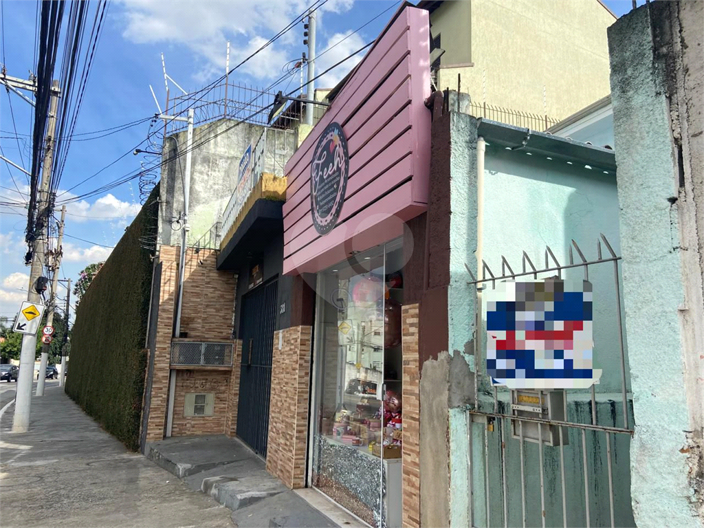 Casa a venda com dois pontos comerciais em Vila Albertina