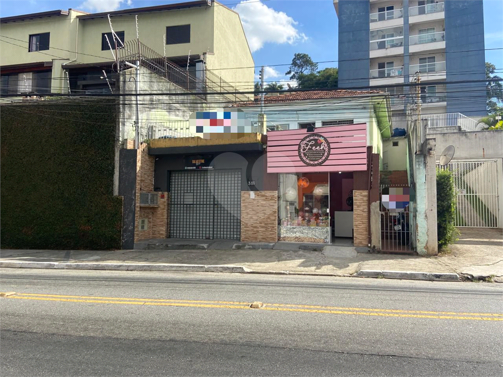 Casa a venda com dois pontos comerciais em Vila Albertina