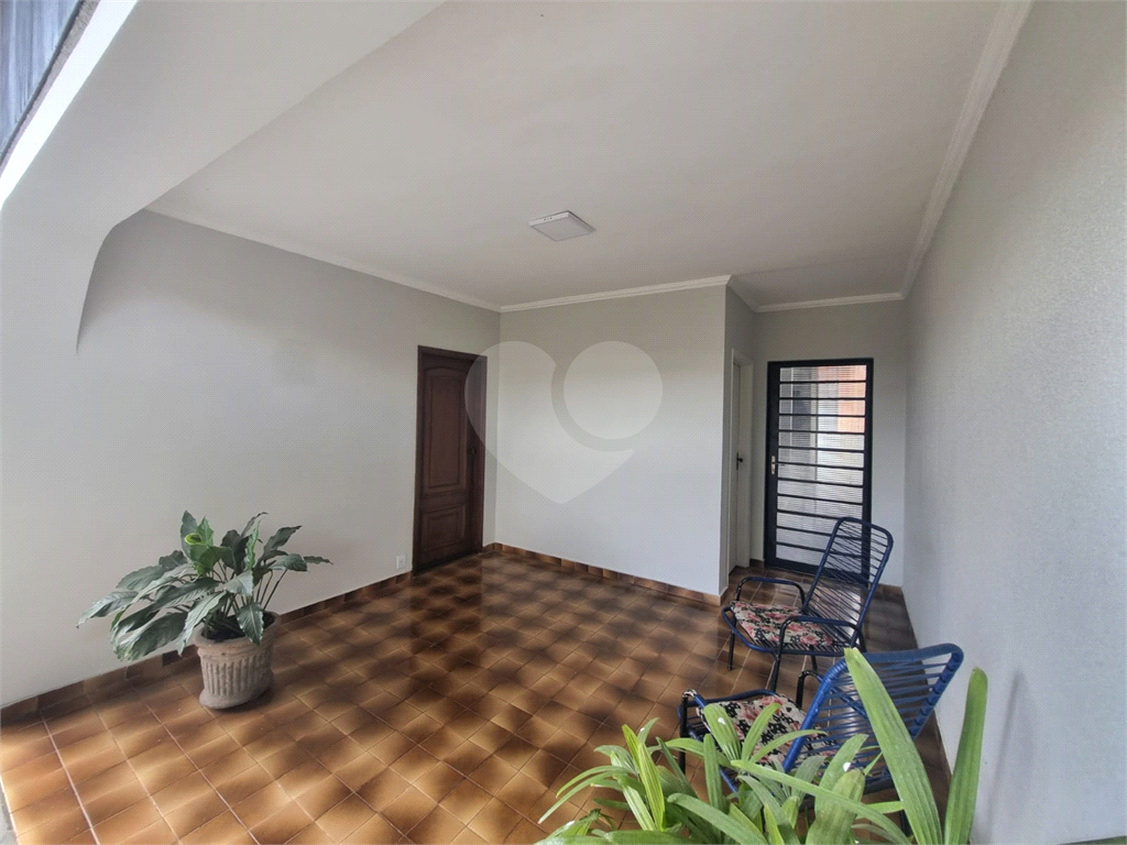 Casa à venda com 4 quartos, 133m² - Foto 3