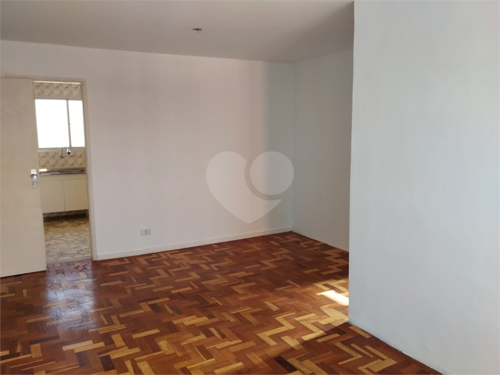 APTO NO CAMBUCI A PREÇO EXCEPCIONALMENTE BAIXO!