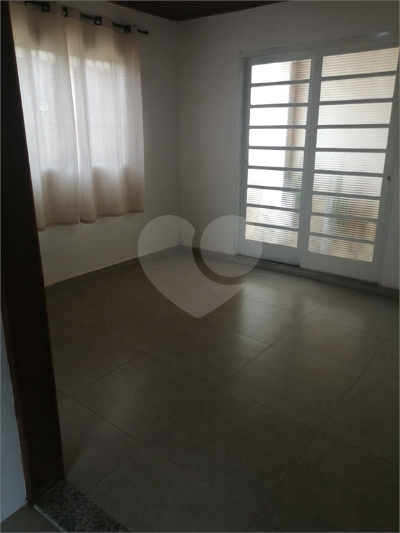 Casa à venda com 2 quartos, 190m² - Foto 4