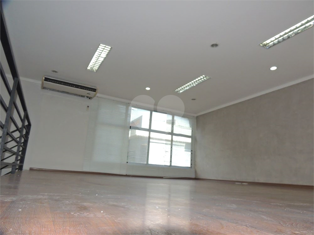 Salão Comercial à Venda no Tremembé