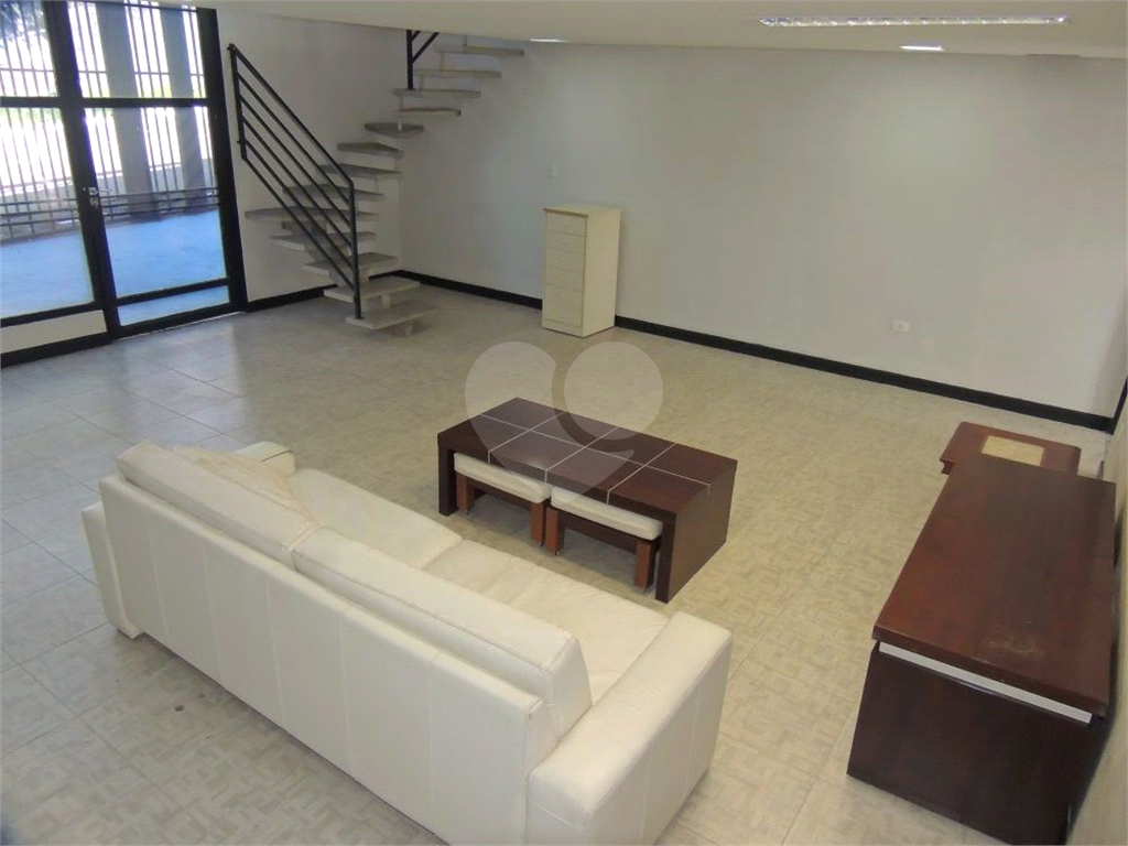 Salão Comercial à Venda no Tremembé