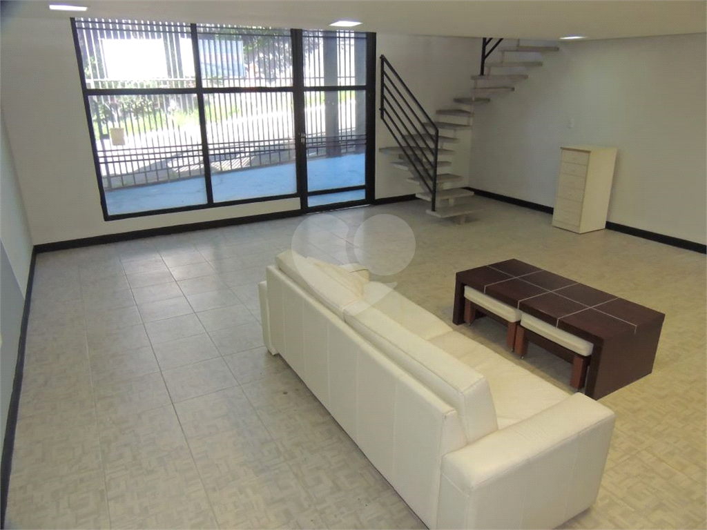 Salão Comercial à Venda no Tremembé