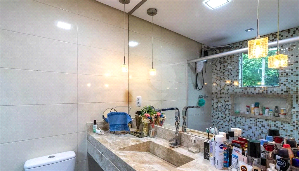 Sobrado à venda com 125m², 2 quartos e 2 vagas
