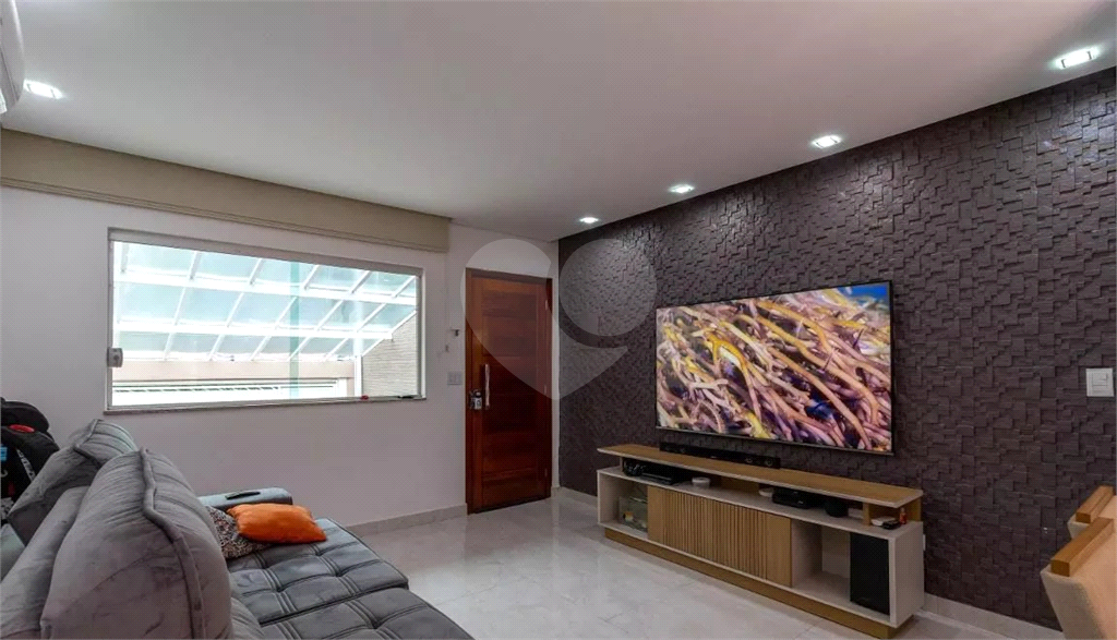 Sobrado à venda com 125m², 2 quartos e 2 vagas