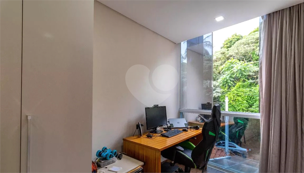 Sobrado à venda com 125m², 2 quartos e 2 vagas