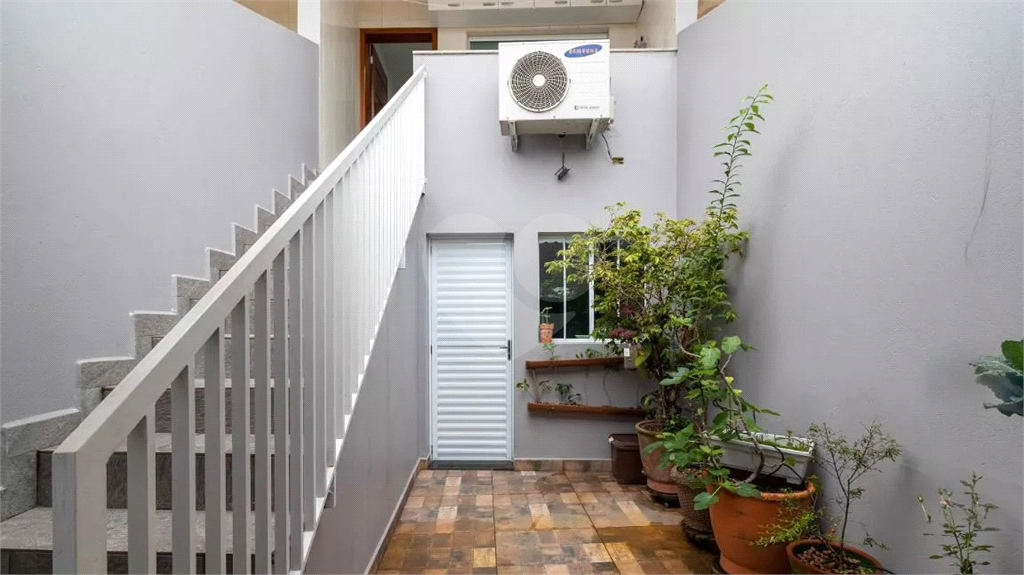 Sobrado à venda com 125m², 2 quartos e 2 vagas