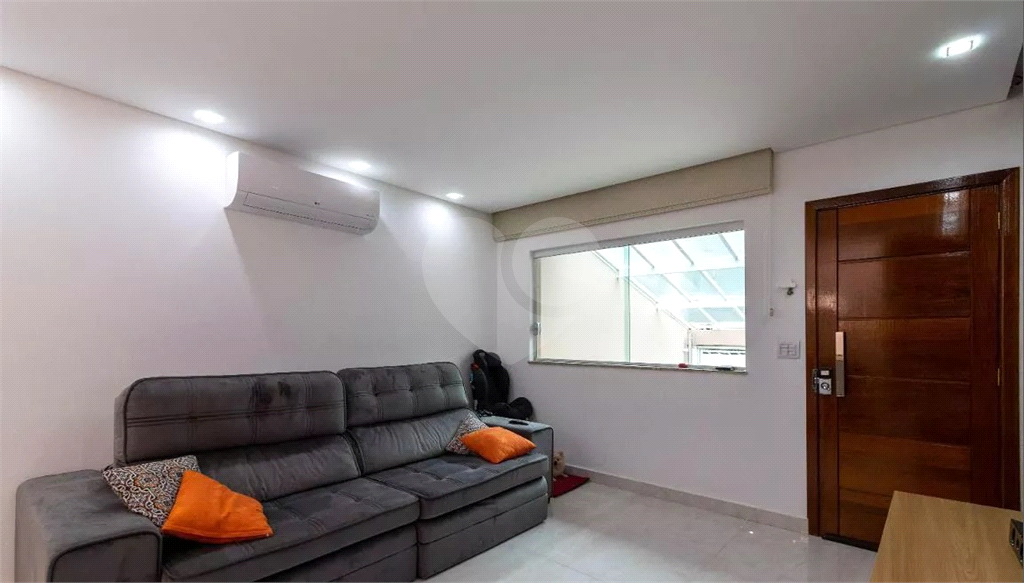 Sobrado à venda com 125m², 2 quartos e 2 vagas