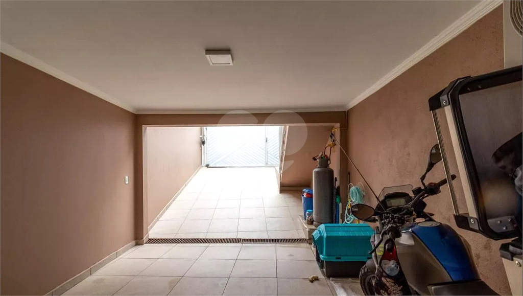 Sobrado à venda com 125m², 2 quartos e 2 vagas