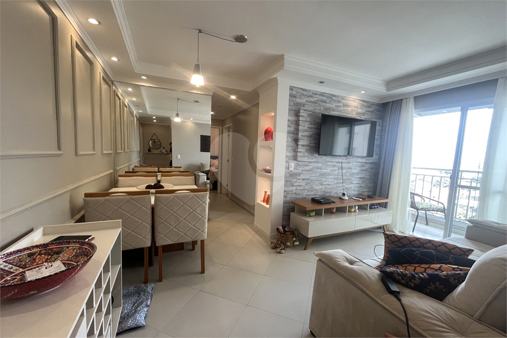 Apartamento com 2 dormitórios e 1 vaga