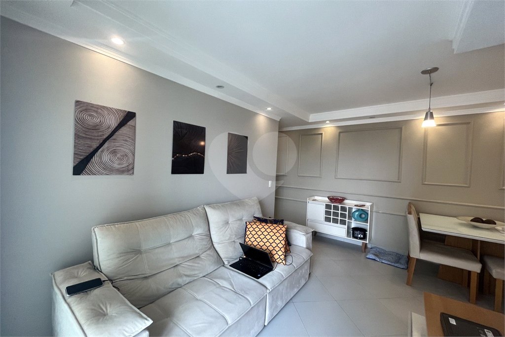 Apartamento com 2 dormitórios e 1 vaga