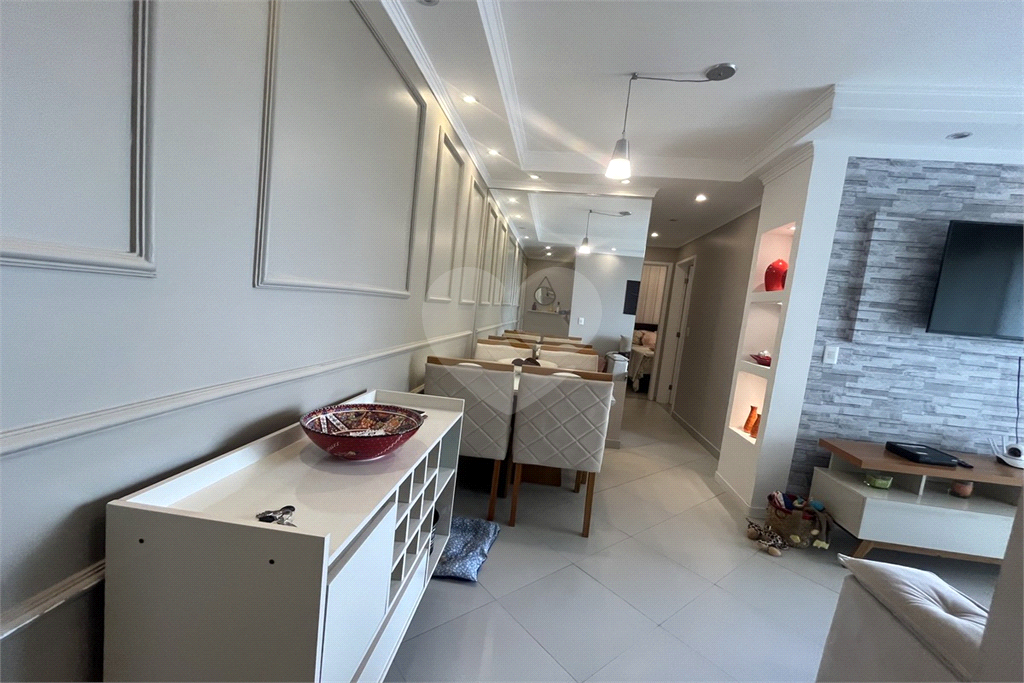 Apartamento com 2 dormitórios e 1 vaga