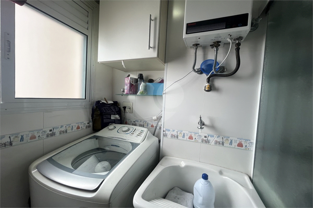 Apartamento com 2 dormitórios e 1 vaga
