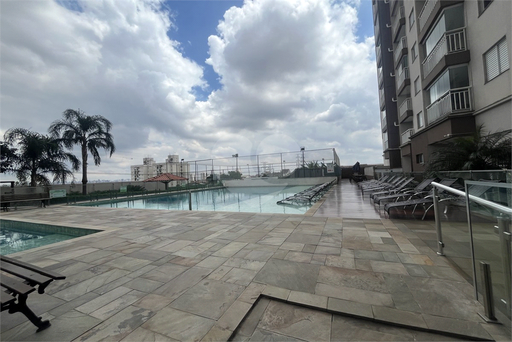 Apartamento com 2 dormitórios e 1 vaga