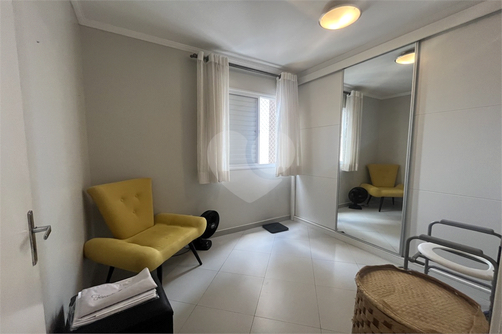 Apartamento com 2 dormitórios e 1 vaga