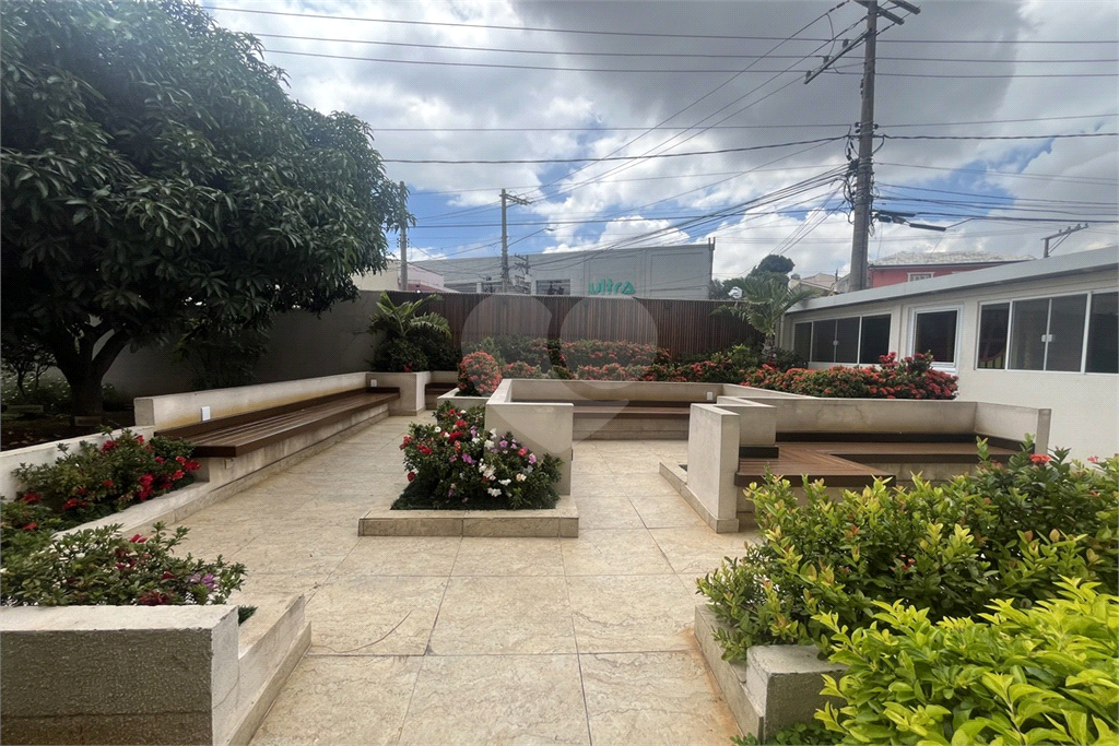 Apartamento com 2 dormitórios e 1 vaga