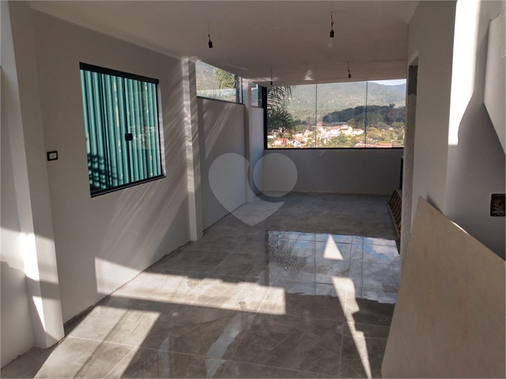 Sobrado à venda com 2 quartos, 210m² - Foto 9