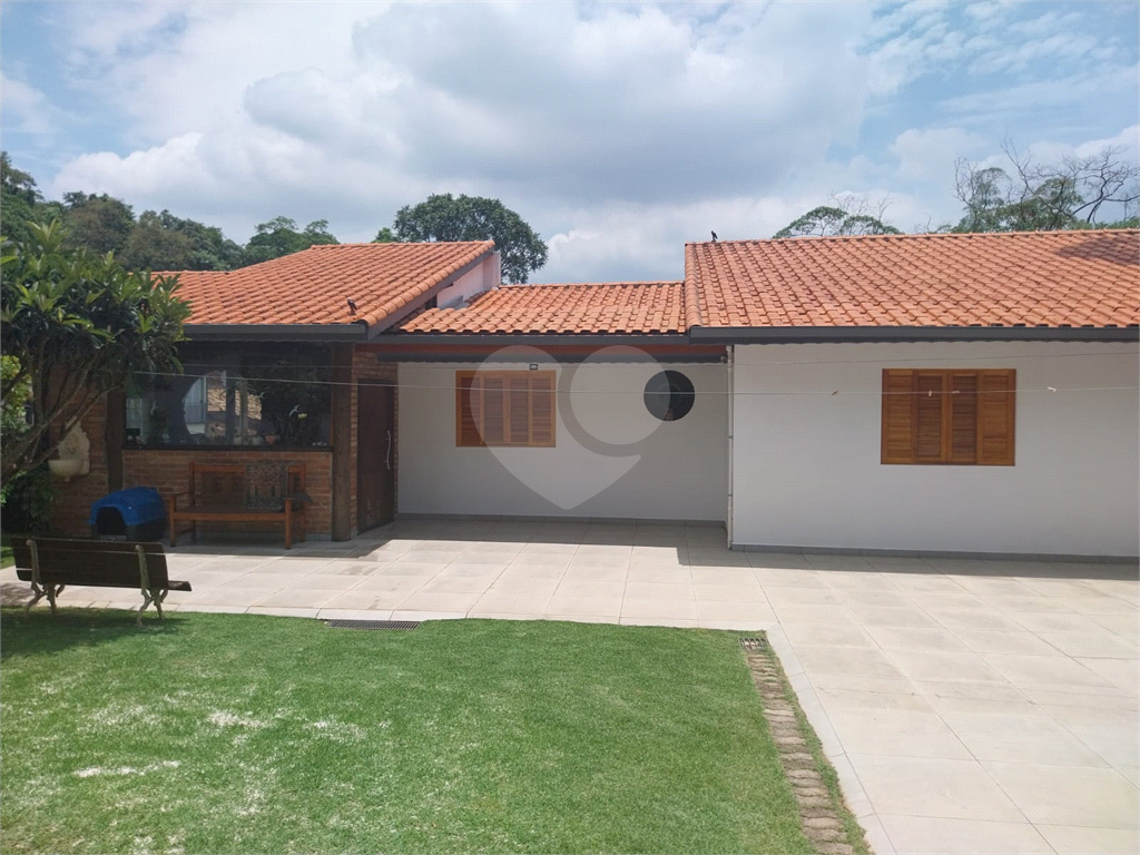 Sobrado em Condomínio em Caieiras !
